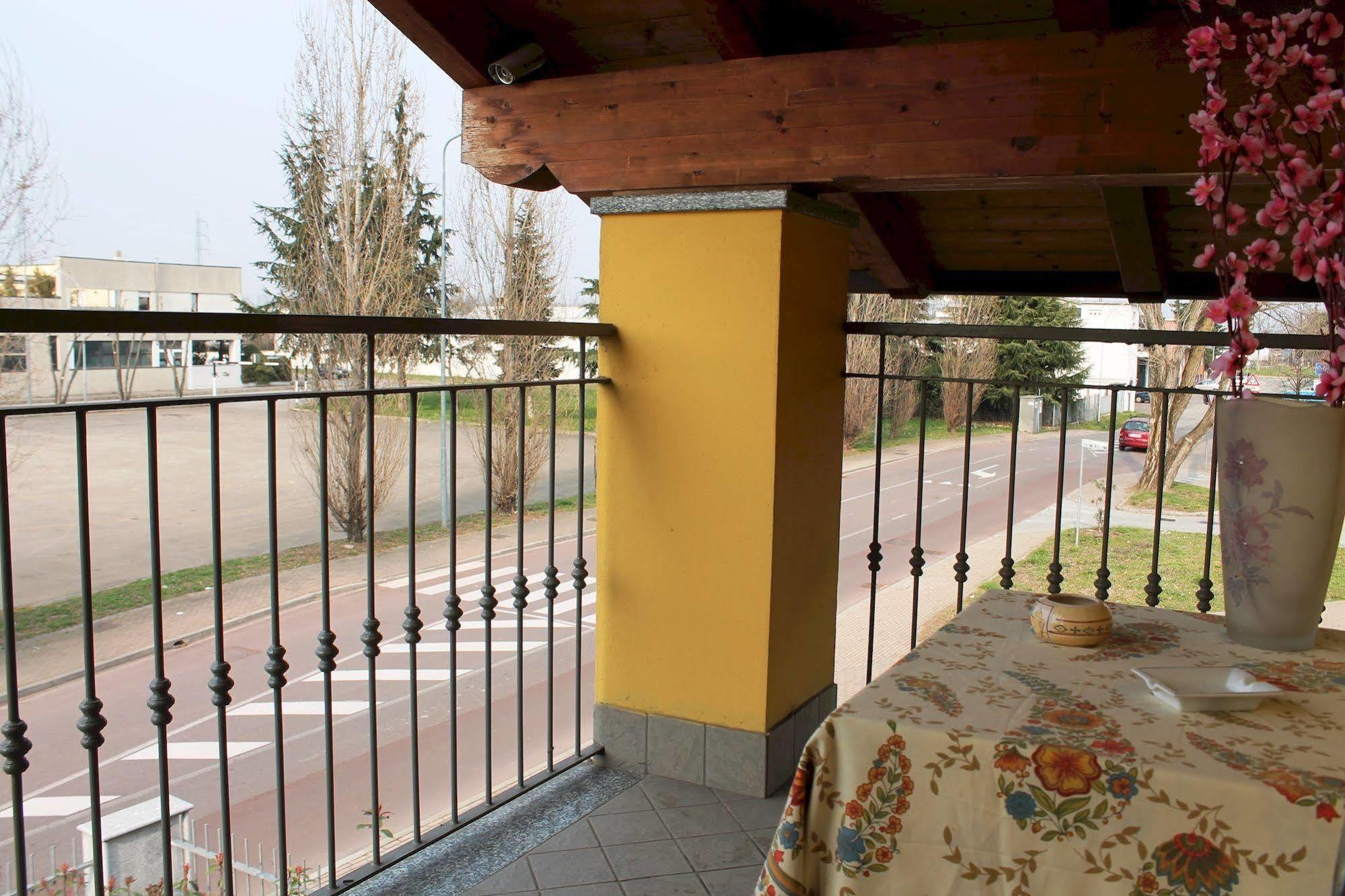 B&B Villa Milano By Rhospitality It Cornaredo Exterior foto